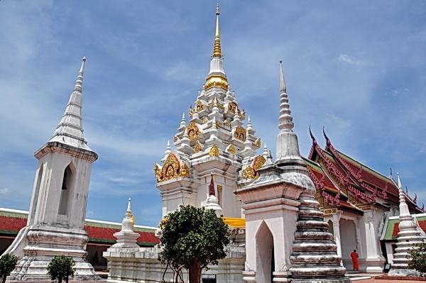 Ngôi chùa Phra Borom That Chaiya